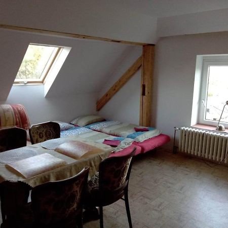 Apartman Police Nad Metuji Lejlighed Eksteriør billede