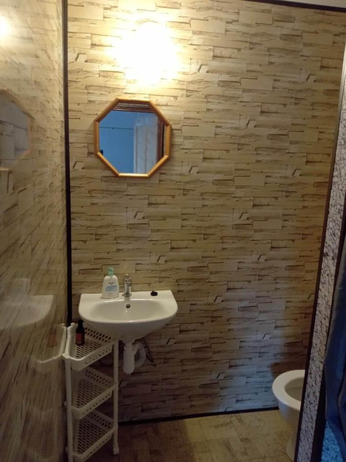 Apartman Police Nad Metuji Lejlighed Eksteriør billede