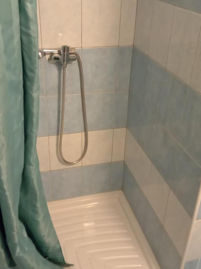 Apartman Police Nad Metuji Lejlighed Eksteriør billede